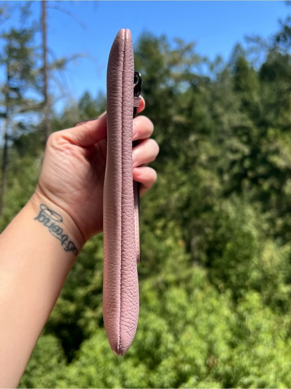 COACH Pink Mauve Small Pebble Leather Wristlet Wallet Gunmetal Hardware AUTHENTC